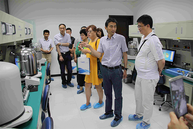 康斯特向中國計(jì)量大學(xué)捐贈230萬元的設(shè)備和資金